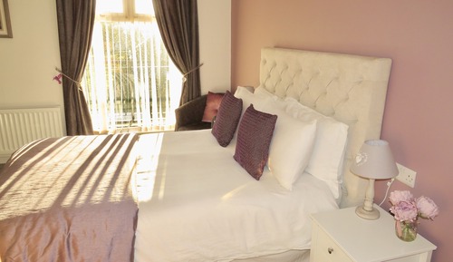 Double Room, Ensuite (Room 5)