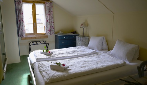 Standard Twin Room, Shared Bathroom, Mountain View