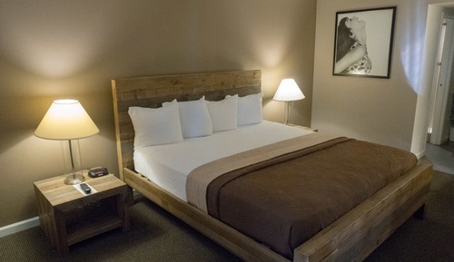 Deluxe Room, 1 King Bed, Accessible