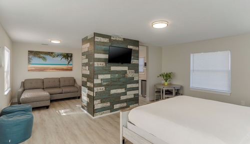 Deluxe Studio Suite