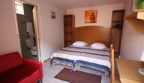 Chambre Double Confort, salle de bains privée