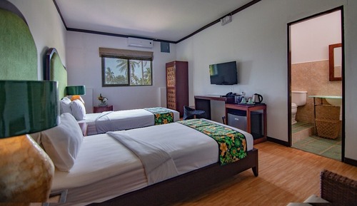 Deluxe Twin Room, Ocean and Pool View