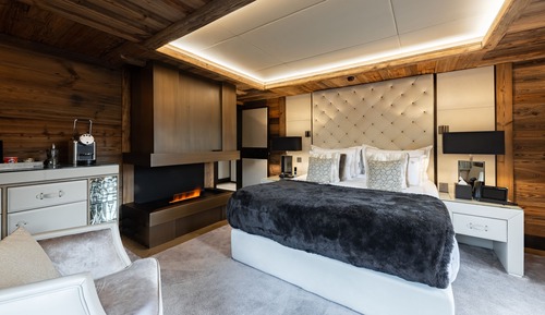 Family Suite with 2 Bedrooms and 1 Bathroom