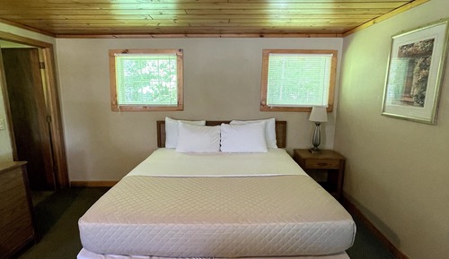Standard Duplex, 1 King Bed