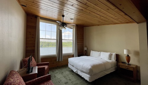 Room, 1 King Bed, Lake View, Lakeside