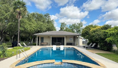 Superior Cabin, Private Bathroom, Pool View (Poolside Cabana )