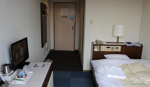 Single Room, Smoking