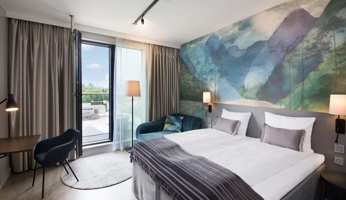 Superior Double Room (Balcony)