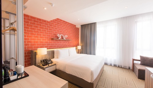 Junior Smith Suite