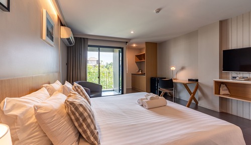 Deluxe Room, 1 King Bed, Balcony