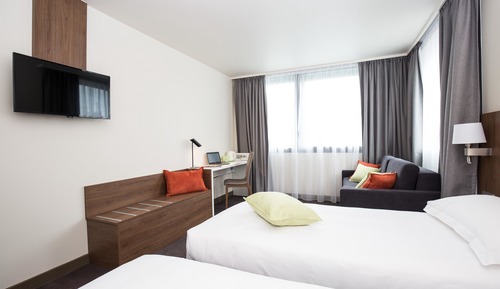 Next Generation, Room, 3 Twin Beds