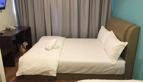 Deluxe Triple