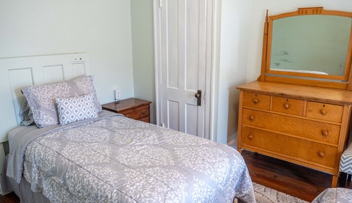 Beaverkill Room, 2nd Floor, 1 Queen Bed and 1 Twin Bed, Non Smoking, Private Bathroom
