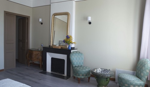 Suite, Private Bathroom