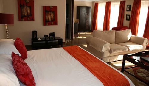 Luxury Suite (9)
