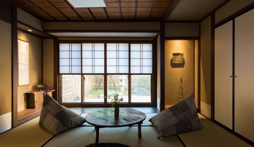 Traditional House, 3 Bedrooms, Kitchen, Garden View