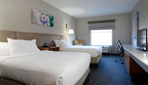 Room, 2 Queen Beds, Mountain View