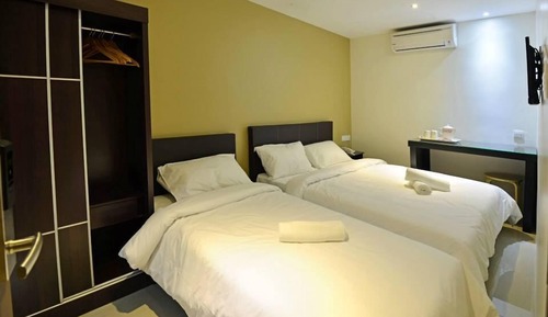 Triple Room