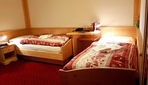 Basic Twin Room, 2 Twin Beds