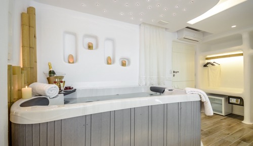 Suite, Jetted Tub (Sunken)
