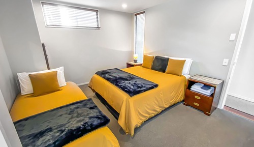 Luxury Waterfront Dockside 2 Bedroom Apartment