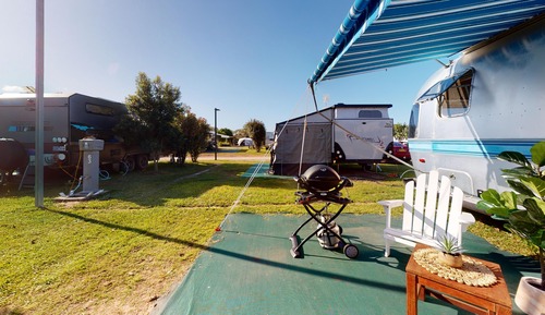 Sovereign Airstream Caravan (Shared Toilet)