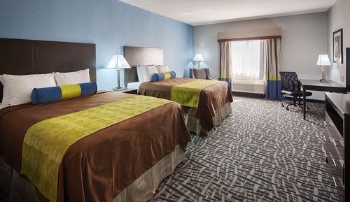 Suite, 2 Queen Beds, Accessible, Kitchen (with Sofabed)