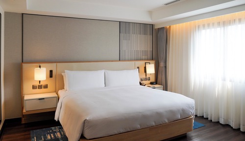 Suite, 1 Bedroom, City View (Balcony)