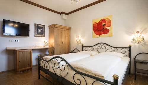 Economy Room