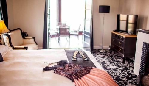 Room, Balcony No pets