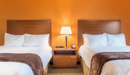 Room, 2 Queen Beds (Hearing Impaired with Recliner)