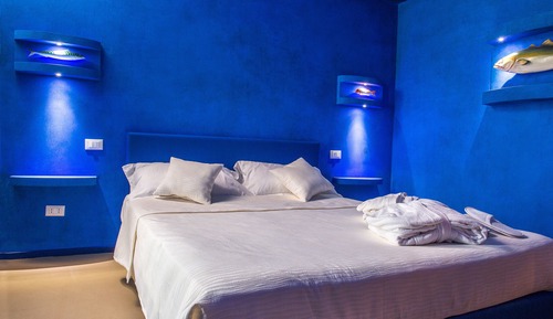 Honeymoon Studio Suite