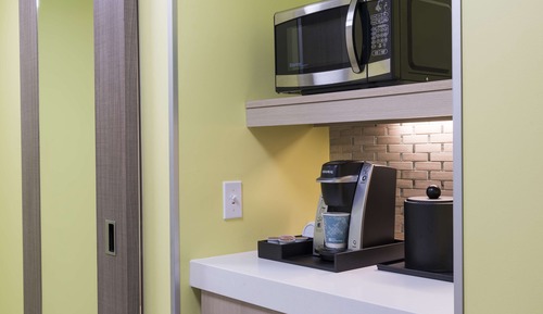 Room, 2 Queen Beds, Accessible, Non Smoking (mob/hearing acc w/ roll-in shower)