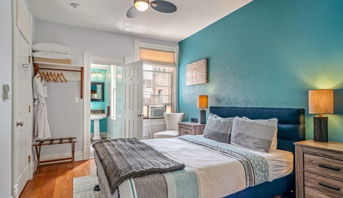 Family Suite, 1 Bedroom, Connecting Rooms, City View