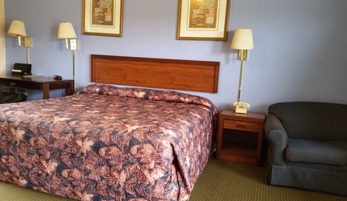 Suite, 1 King Bed, Jetted Tub