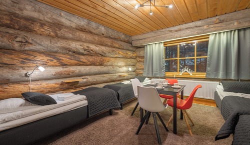 Quadruple-Room with Shared Bathroom -62- Kaira