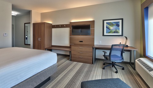 Standard Room, 1 King Bed, Accessible (Mobility, Transfer Shower)
