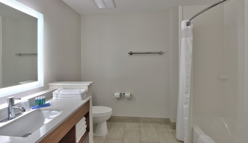 Suite, 2 Twin Beds, Accessible