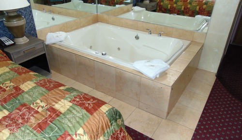 Suite, 1 Queen Bed, Hot Tub