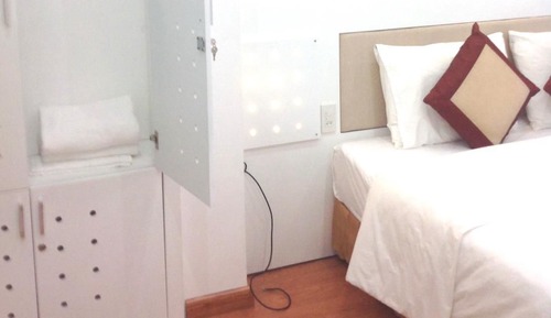 Double Room, 1 Queen Bed