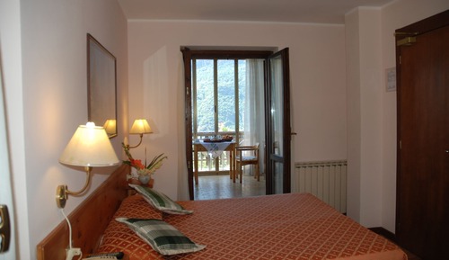 Basic Double or Twin Room, Balcony, Mountain View