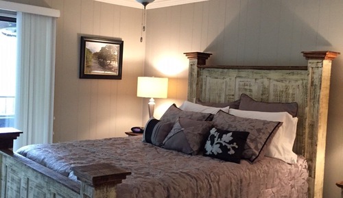 Unit A - Condo, 3 Bedrooms, 2 Bath, 1 King, 2 Queens and 1 Sofa Bed - River View