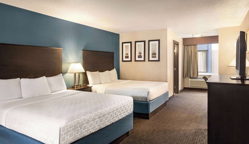 Deluxe Room, 2 Double Beds, Non Smoking, Pool View