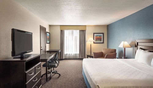 Room, 1 King Bed, Accessible, Non Smoking (Mobility Accessible)