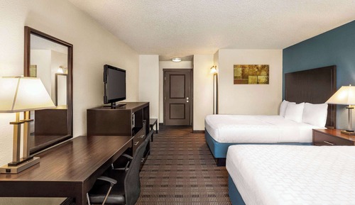 Deluxe Room, 2 Queen Beds, Accessible, Non Smoking (Mobility Accessible)