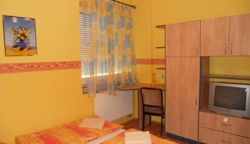 Twin Room with Private Bathroom