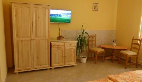 Triple Room with Private Bathroom