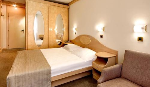 Economy Room