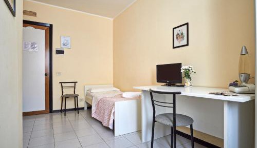 Twin Room with Private Bathroom