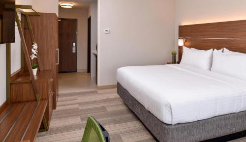 King Room - Hearing Accessible
